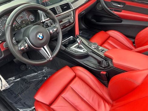 Used 2020 BMW M4 Convertible w/ Competition Package image 4