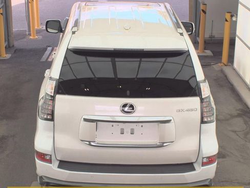 Used 2023 Lexus GX 460 Premium w/ Accessory Package image 4