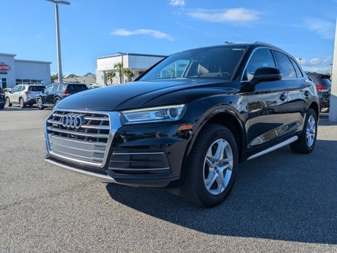 Used 2019 Audi Q5 Premium w/ Convenience Package image 8