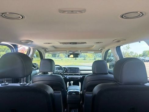 Used 2024 Kia Telluride EX w/ EX Captain's Chair Package AWD/4WD image 13