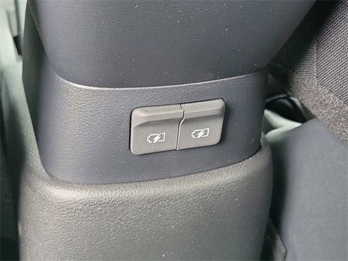 New 2025 Nissan Kicks Play S image 21