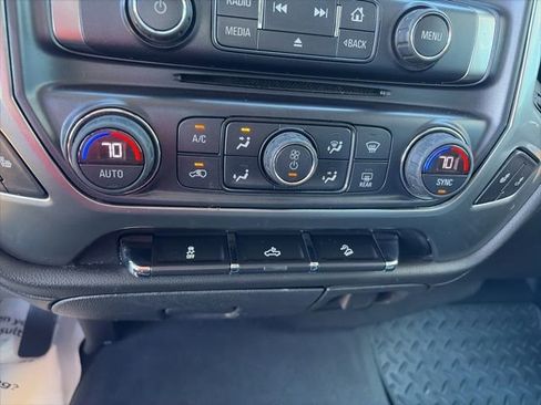 Used 2018 Chevrolet Silverado 1500 LTZ Z71 image 18