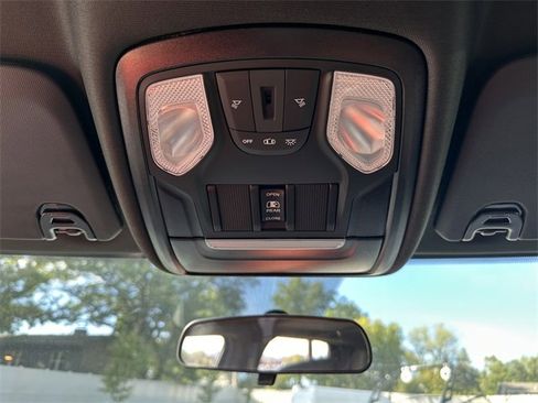 Used 2024 RAM 2500 Tradesman w/ Chrome Appearance Group image 37