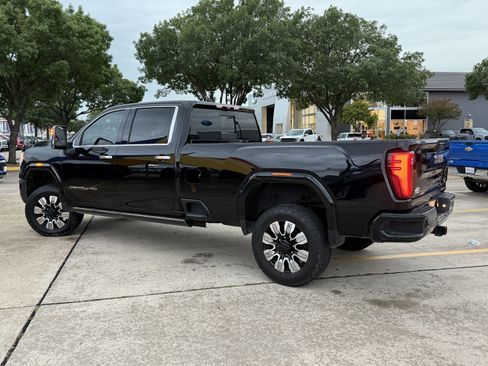 Used 2025 GMC Sierra 3500 Denali w/ Denali Reserve Package AWD/4WD image 11