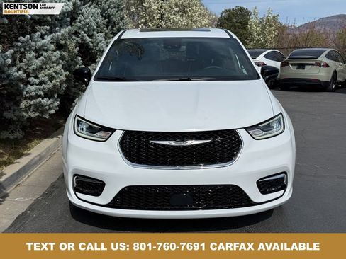 Used 2026 Chrysler Pacifica Limited AWD/4WD image 2