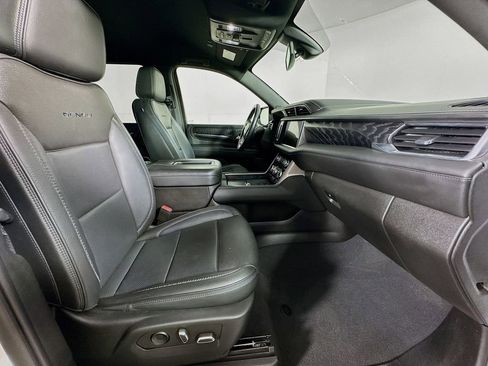 Used 2022 GMC Yukon Denali image 33