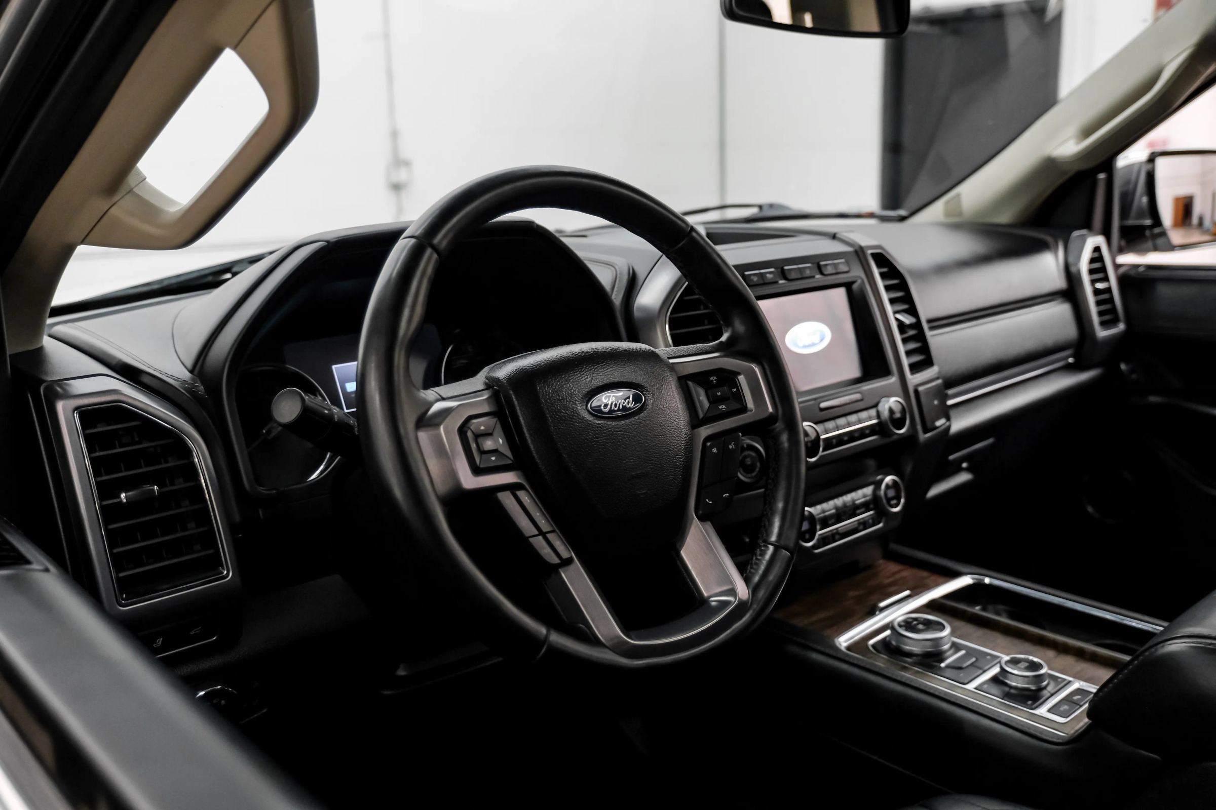 Used 2021 Ford Expedition Platinum AWD/4WD image 19