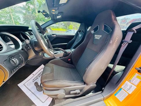 Used 2012 Ford Mustang Boss 302 w/ Boss 302 Accessory Pkg image 12