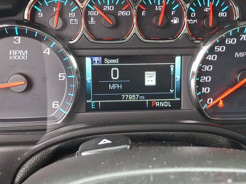 Used 2020 Chevrolet Suburban Premier image 18