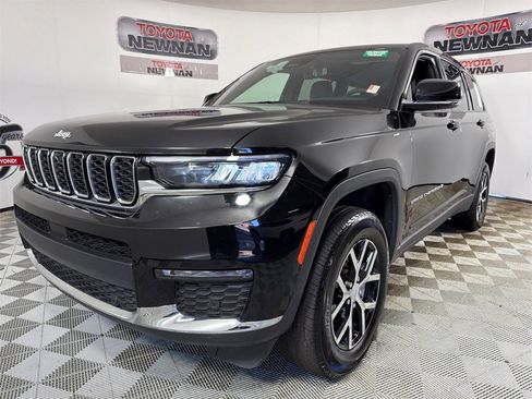 Used 2024 Jeep Grand Cherokee L Limited w/ Luxury Tech Group II image 9