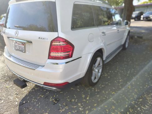 Used 2012 Mercedes-Benz GL 550 4MATIC image 18