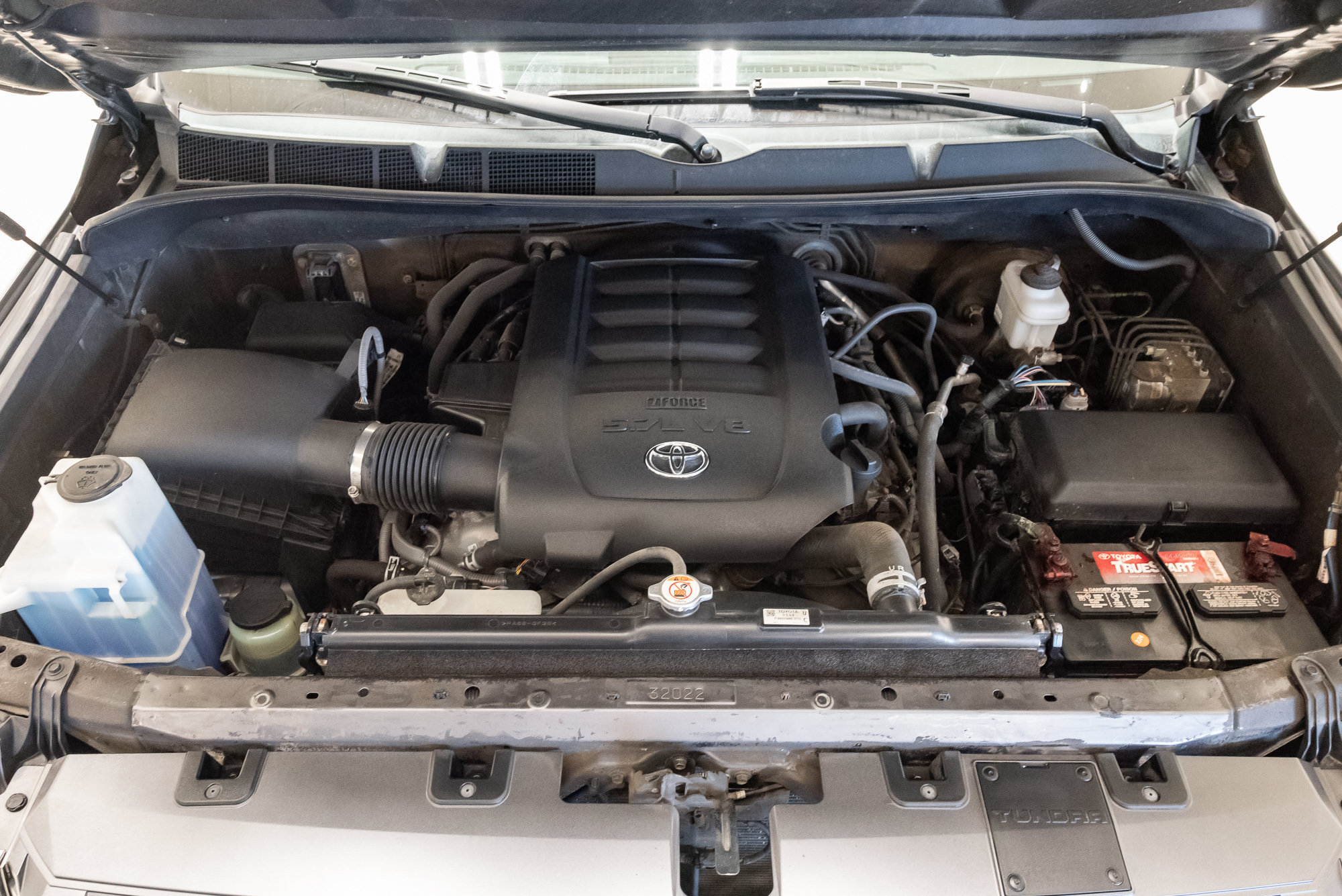 Used 2020 Toyota Tundra SR5 w/ TRD Off-Road Package AWD/4WD image 3