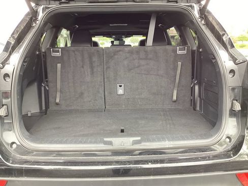 Used 2025 Toyota Highlander XSE AWD/4WD image 12