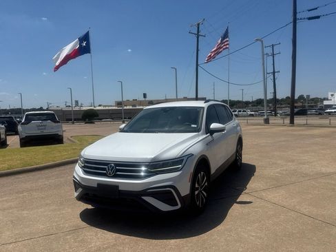 Used 2024 Volkswagen Tiguan S FWD image 7