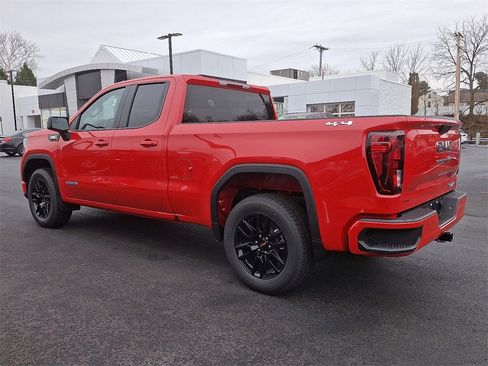 New 2025 GMC Sierra 1500 Elevation image 3
