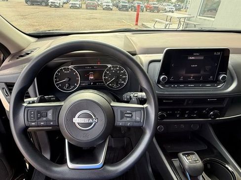 Certified 2023 Nissan Rogue S FWD image 10