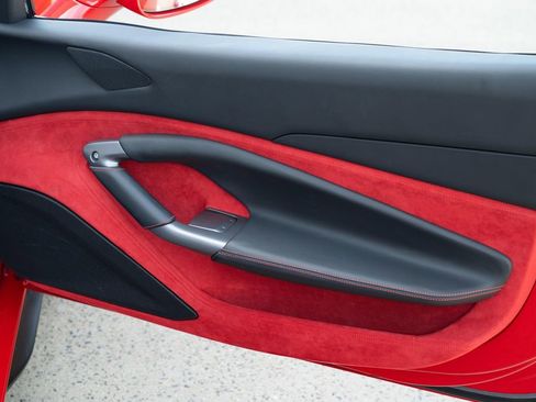 Used 2021 Ferrari F8 Tributo RWD image 55