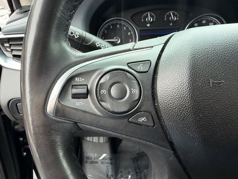 Used 2020 Buick Enclave Essence image 29