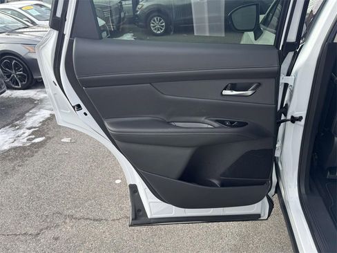 Used 2025 Nissan Murano SL w/ Cargo Package image 11