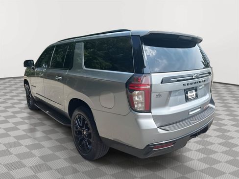 Used 2024 Chevrolet Suburban RST w/ Luxury Package AWD/4WD image 8