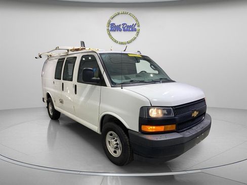 Used 2020 Chevrolet Express 2500 w/ Driver Convenience Package RWD image 6