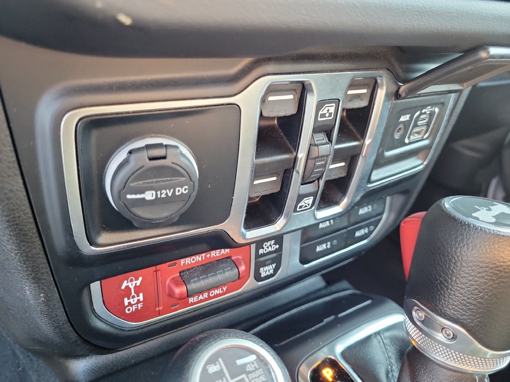 Used 2024 Jeep Wrangler Unlimited Rubicon 4xe AWD/4WD image 38