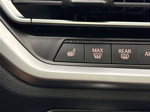 Used 2019 BMW 330i xDrive Sedan w/ Convenience Package AWD/4WD image 8