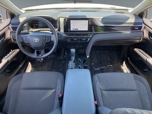 Used 2025 Toyota Camry LE FWD image 10