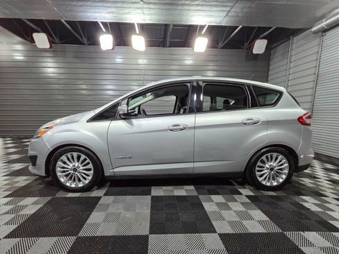 Used 2017 Ford C-MAX SE image 8