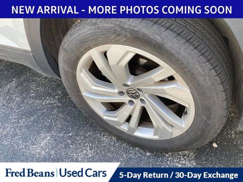 Used 2023 Volkswagen Atlas SE w/ Panoramic Sunroof Package image 7