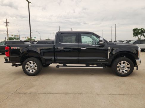 New 2026 Ford F250 Lariat w/ Lariat Premium Package AWD/4WD image 7