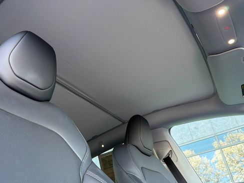 Used 2026 Tesla Model Y image 21