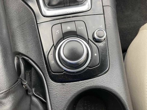 Used 2016 MAZDA MAZDA3 i Sport w/ Preferred Equipment Package image 9