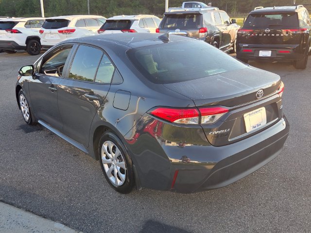 Used 2025 Toyota Corolla LE FWD image 11