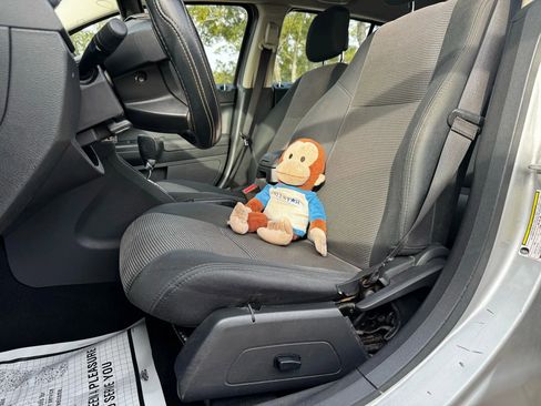 Used 2011 Dodge Caliber Mainstreet FWD image 15