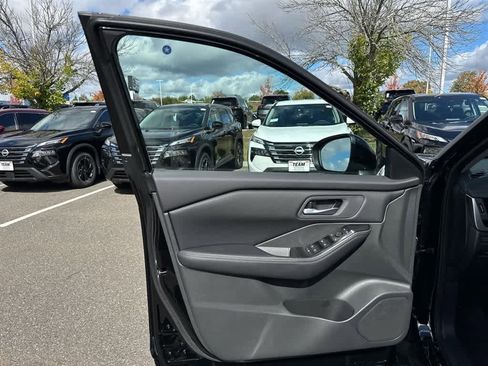 New 2026 Nissan Rogue SV image 9