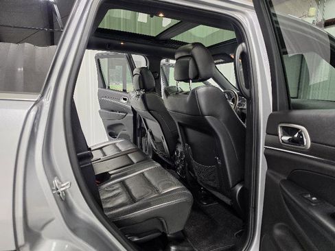 Used 2018 Jeep Grand Cherokee Limited w/ Luxury Group II AWD/4WD image 14