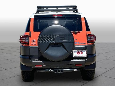 Used 2014 Toyota FJ Cruiser 4WD w/ Upgrade Package image 5