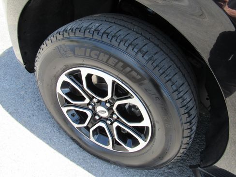 Used 2024 Ford Expedition XLT AWD/4WD image 10