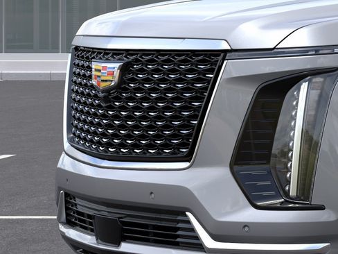 New 2026 Cadillac Escalade Luxury w/ Touring Package AWD/4WD image 13