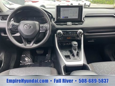 Used 2025 Toyota RAV4 XLE AWD/4WD image 14