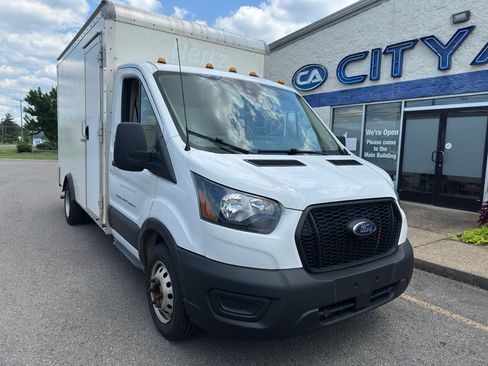 Used 2022 Ford Transit 350 DRW RWD image 2