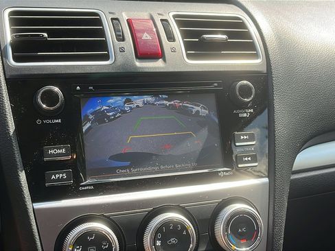 Used 2017 Subaru Crosstrek 2.0i Premium image 18