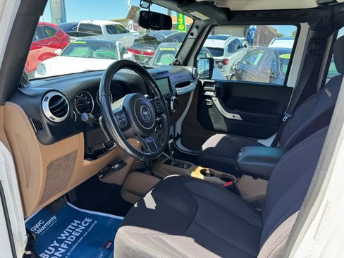 Used 2013 Jeep Wrangler Unlimited Sahara w/ Connectivity Group AWD/4WD image 8