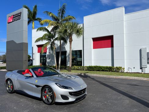 Used 2019 Ferrari Portofino image 1