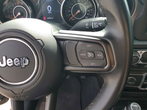 Used 2022 Jeep Wrangler Unlimited Sport image 17