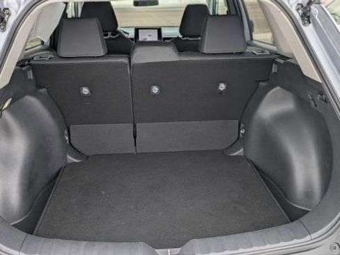 Used 2025 Toyota Corolla Cross LE image 19