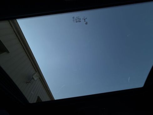 Used 2023 BMW 540i xDrive w/ M Sport Package image 24