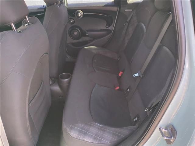 Used 2019 MINI Cooper S w/ Signature Upholstery Package FWD image 17