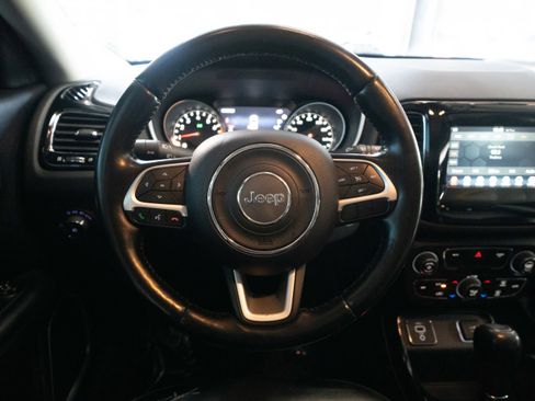 Used 2020 Jeep Compass Latitude image 21